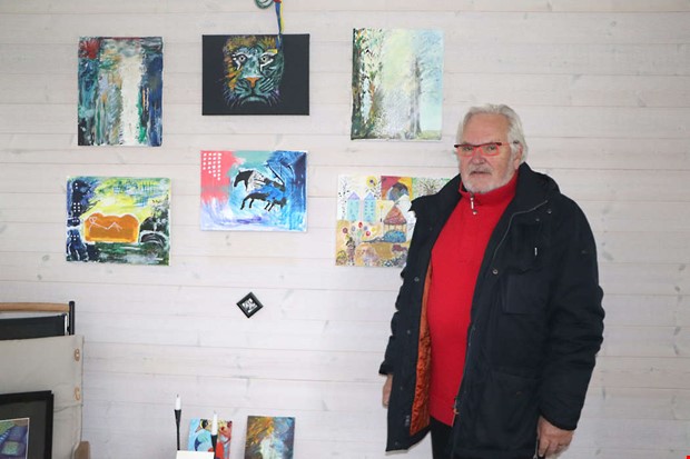 Frgstark konst av frgstark person