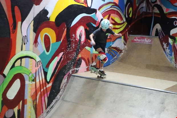 Tjejskate ska locka fler tjejer till sporten