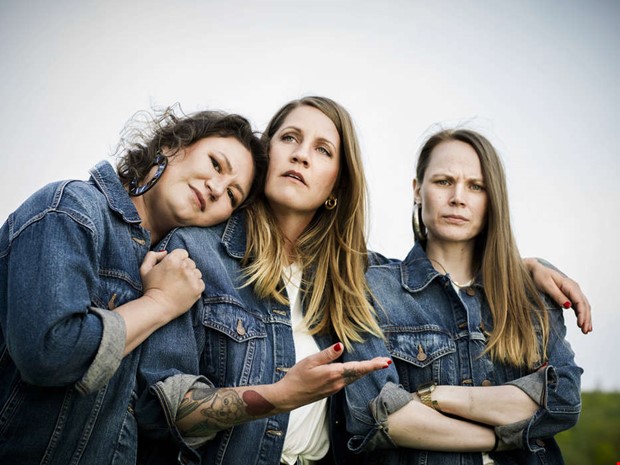 Humor i fokus p teatern i vr