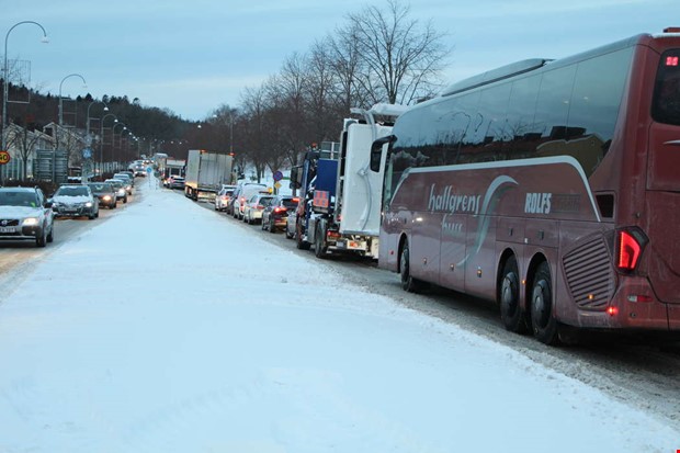 Fortsatt kaos i trafiken under morgonen Fortsatt kaos i trafiken under morgonen