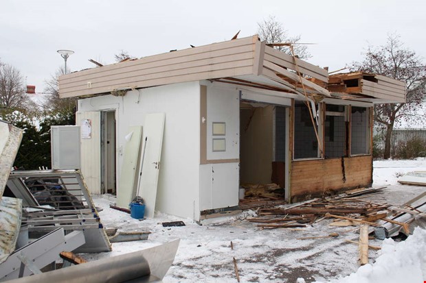 Marknadsplatsens kiosk riven