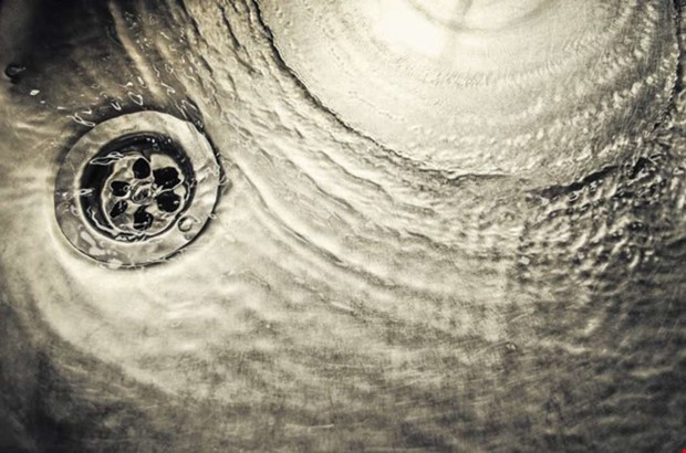 30 hush�ll ber�rda av vattenl�cka