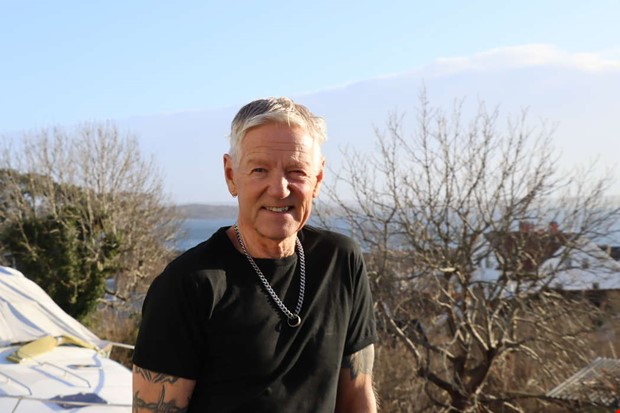 Dennis firar jubileum med turn och ny musik