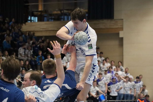 Arans vann igen  kan avgra p fredag