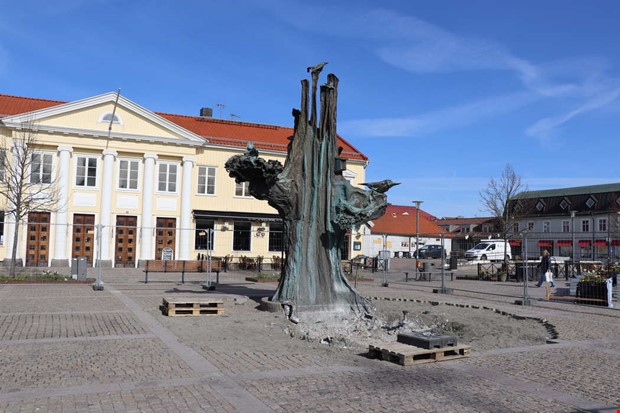 Livets trd fr tillbaka sin form