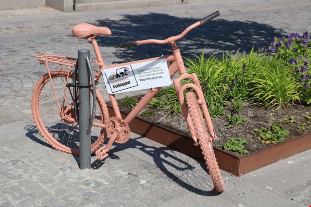 Kvinnojourens pengar flyttas