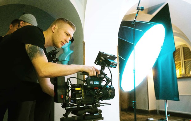 Victor Palm satsar p� film i Los Angeles 