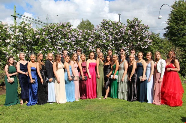 FESTLIG samling inför årets studentbal
