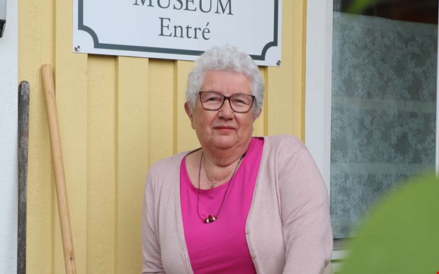 Med bygden i centrum