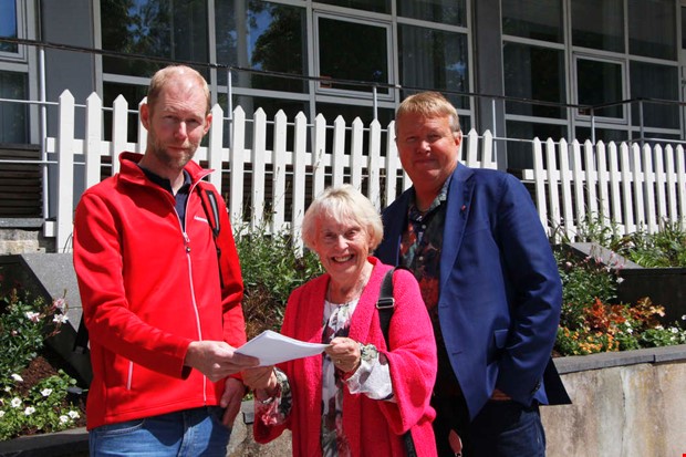 Nattpersonal protesterar mot nya arbetstiderna 