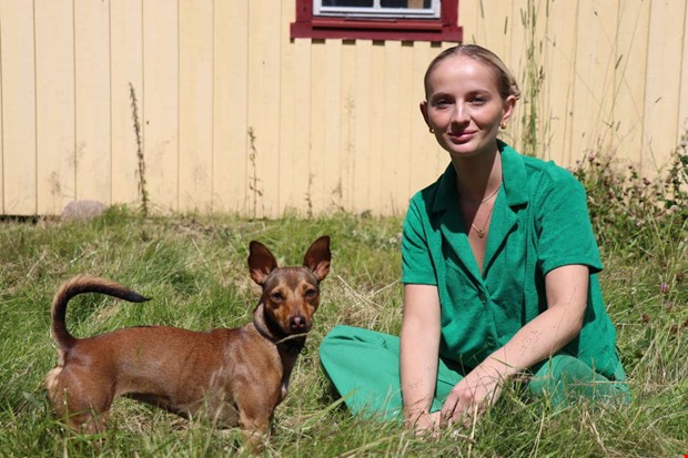 Mimmi slpper en personlig frsta skiva