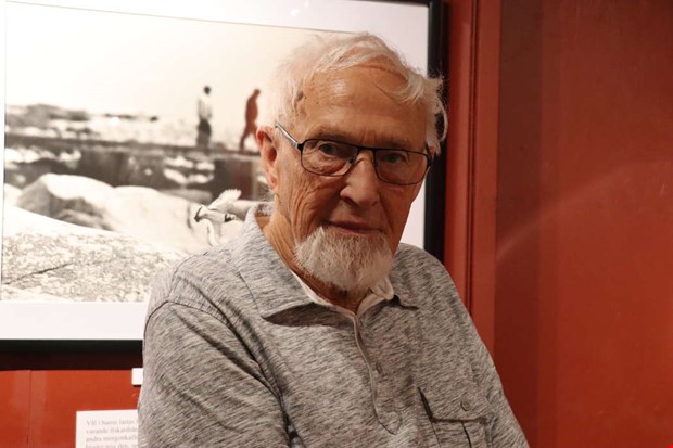 Nidingen i svartvitt