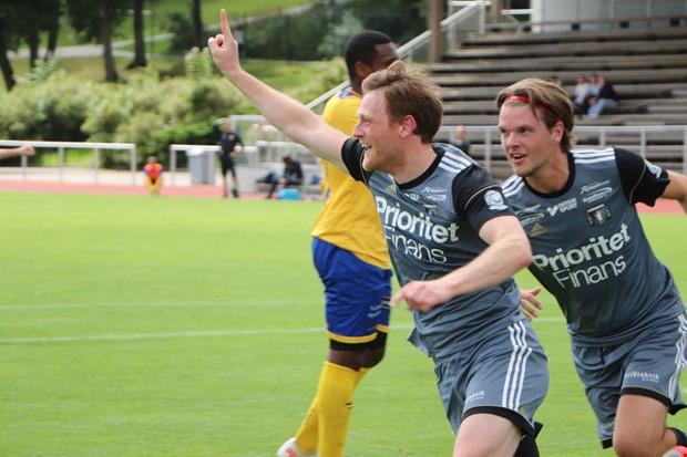 Svag insats men tre nya po�ng