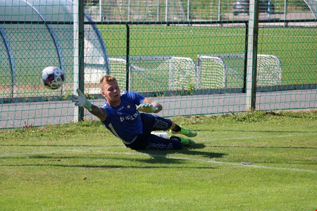 Mlvakten tervnder dit allting brjade