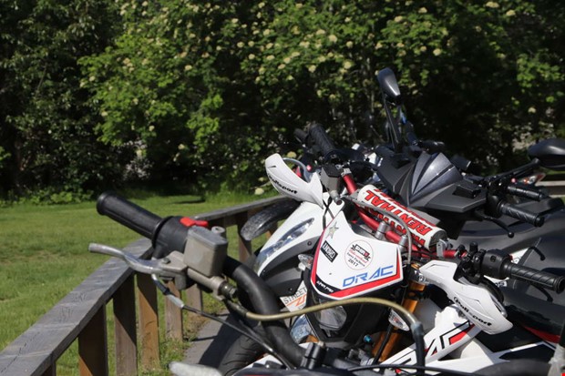 Killar misstänks trimmat mopeder Killar misstänks trimmat mopeder