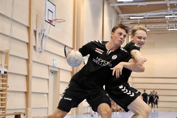 Konkurrenternas dom p� �rets Aran�supplaga