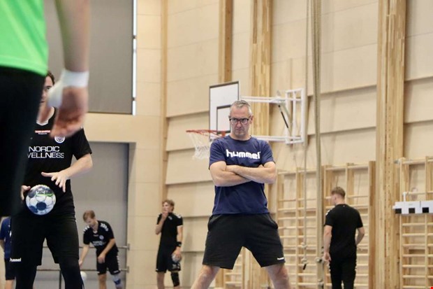 NH pressar Hallbck infr premiren