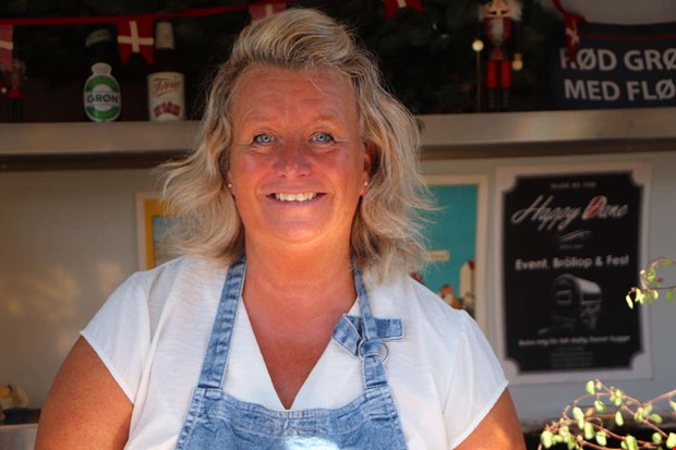 100 kungsbackabor ska bjudas p gratis lunch