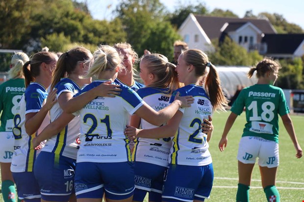 Tre pong efter fysisk kamp 