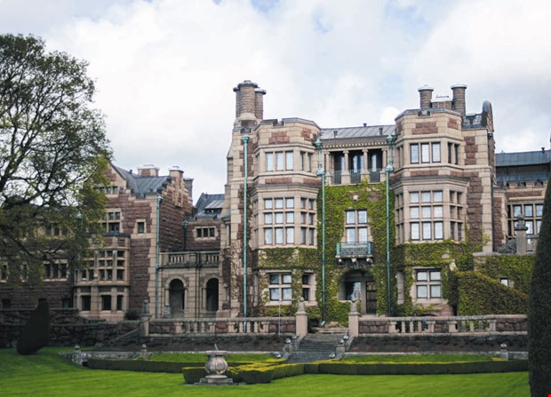 Tjol�holms slott f�r fin utn�mning 