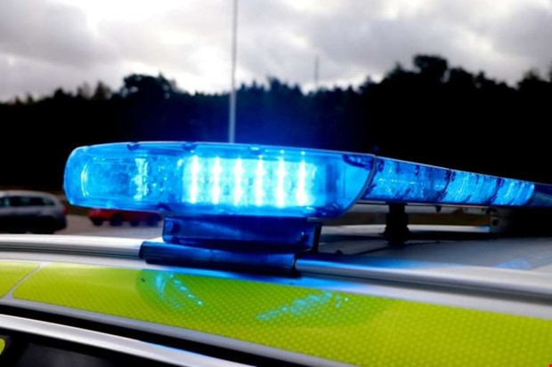 Kvinna och man smet efter singelolycka i Onsala Kvinna och man smet efter singelolycka i Onsala