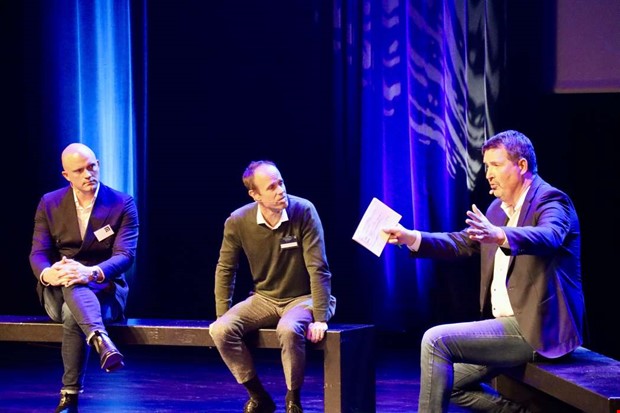 Fretagsttt nr nringslivet stod i fokus p teatern