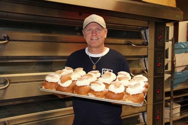 Bageriet i �sa l�ggs ner