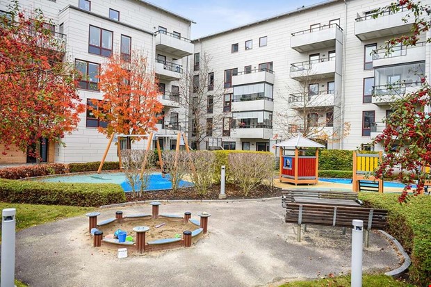 Central l�genhet i topp