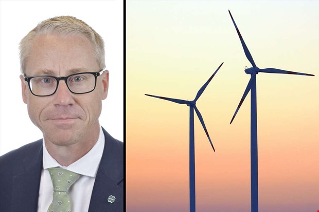 Minister krävs på svar om vindkraft i havet Minister krävs på svar om vindkraft i havet