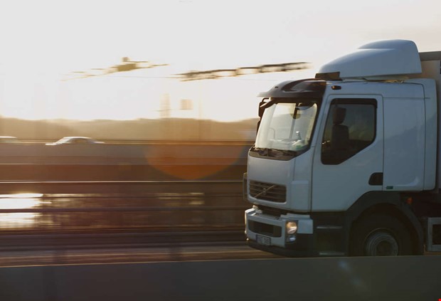 Tre k�rkort per dag �terkallade i Halland