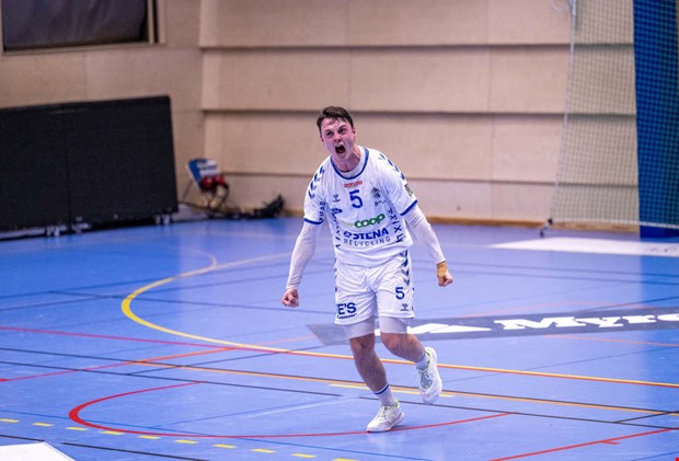 Blytung seger f�r Aran�s � jagade bort Hallbysp�ket