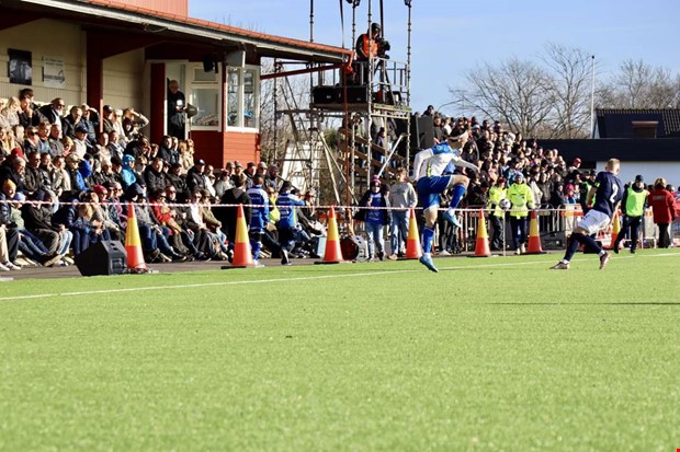 Mer en fest p planen n i kassan 