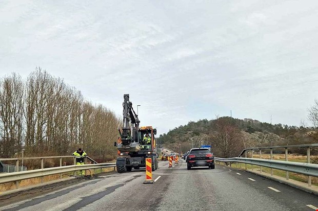 Belysning renoveras - risk för köer dagtid Belysning renoveras - risk för köer dagtid