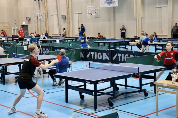Bordtennisfest i Varlahallen 