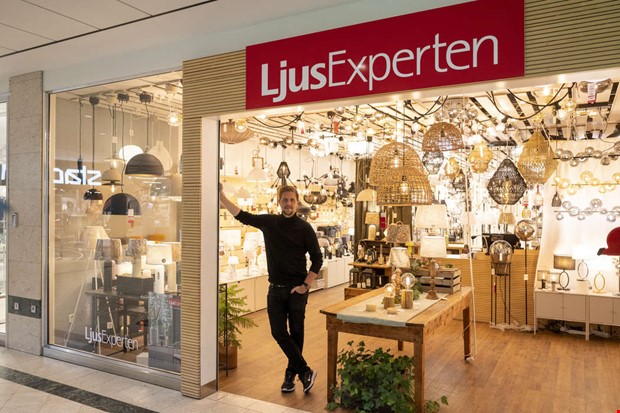 Carls ljusa affrsid  precis som morfar och mamma