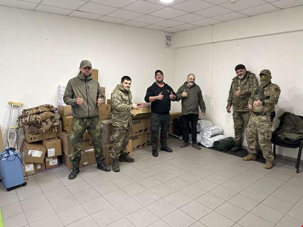 S var Alens sjunde resa till krigets Ukraina