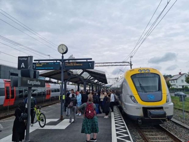 Fortsatt enkelsp�rstrafik efter t�gstoppet