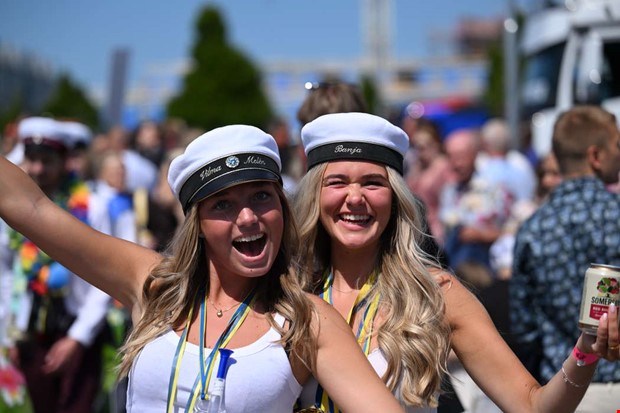 Bildspel: Studenterna firade med nära och kära Bildspel: Studenterna firade med nära och kära