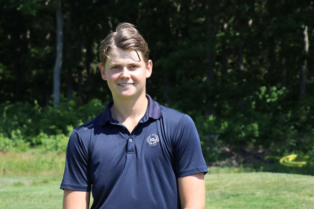 Simon, golfeur de 18 ans, vise le sommet » Norra Halland