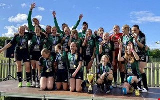 Gr�nsvart framg�ng i Skadevi Cup