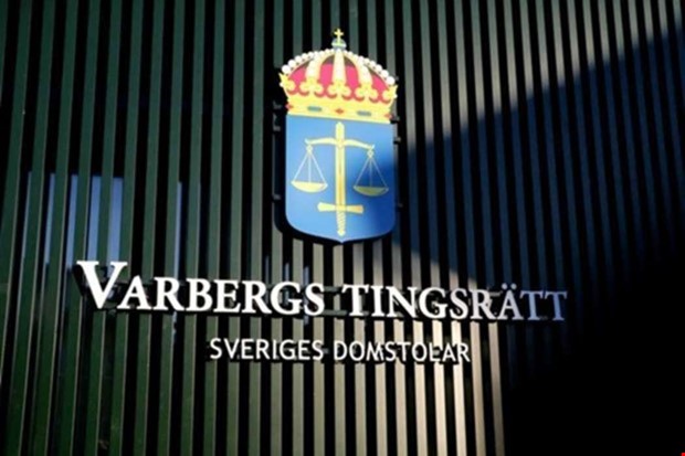 Elev slogs medvetslös – två döms för grov misshandel Elev slogs medvetslös – två döms för grov misshandel