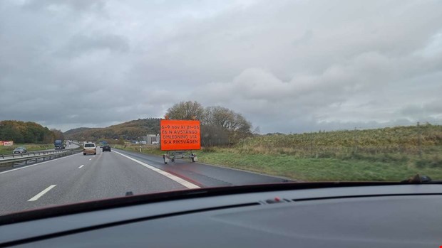 E6 stängs flera nätter – trafik leds genom Kungsbacka E6 stängs flera nätter – trafik leds genom Kungsbacka