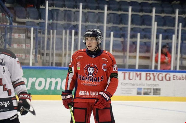 Hanhalsforwarden fick jubla mot moderklubben Hanhalsforwarden fick jubla mot moderklubben