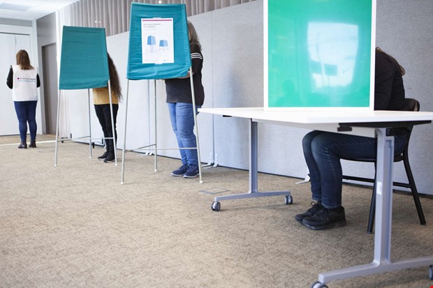 Debatt: Orolig �ver politiska utvecklingen 