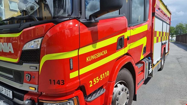 Kvinna och barn i singelolycka utanfr Fjrs