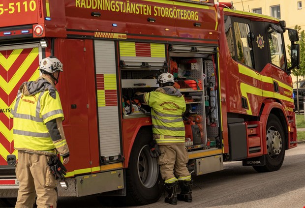 Krock med älg i Gällinge – kvinna undersöktes på plats Krock med älg i Gällinge – kvinna undersöktes på plats