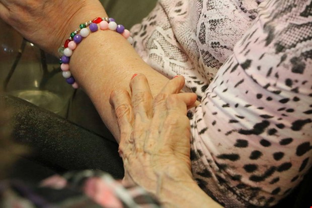 Beslut om färre insatser inom hemtjänst Beslut om färre insatser inom hemtjänst