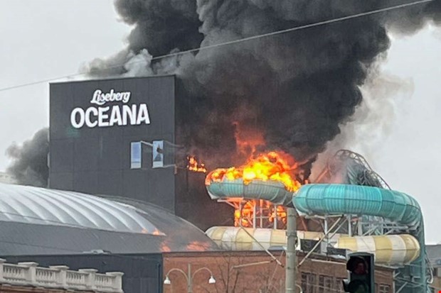 Brand i Lisebergs nysatsning - en person saknas Brand i Lisebergs nysatsning - en person saknas