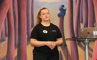 Ungdomsjour f�rel�ste under kvinnodagen