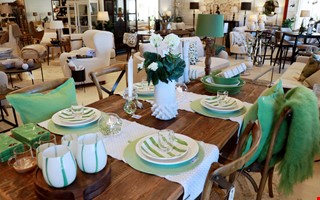 V�rens trender � randigt med inslag av starkare f�rger